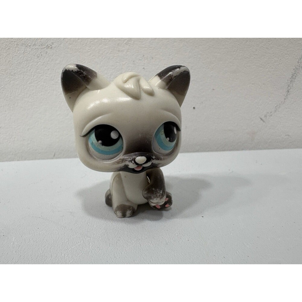 2005. Littlest Pet Shop Siamese Shorthair Cat #5 Blue Eyes LPS